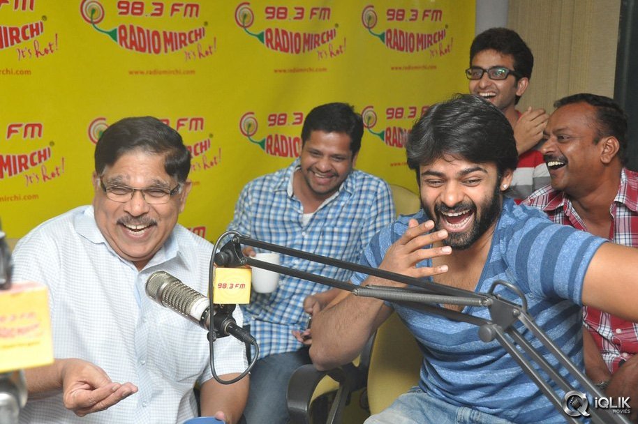 Pilla-Nuvvu-Leni-Jeevitham-Movie-Song-Launch-at-Radio-Mirchi